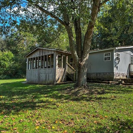 Ooltewah Cabin With Grill, Pool Table And Porch! Exterior photo