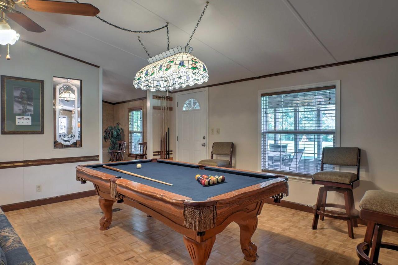 Ooltewah Cabin With Grill, Pool Table And Porch! Exterior photo