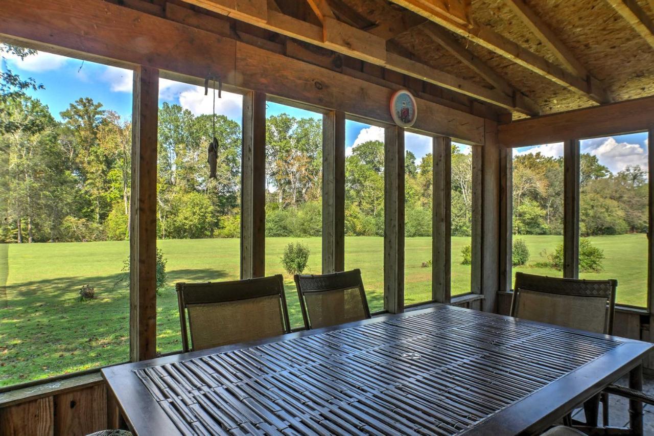 Ooltewah Cabin With Grill, Pool Table And Porch! Exterior photo