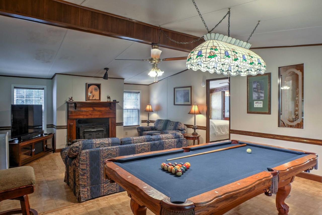 Ooltewah Cabin With Grill, Pool Table And Porch! Exterior photo