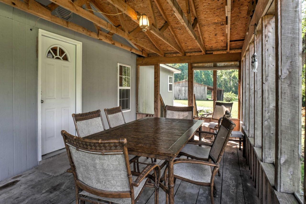 Ooltewah Cabin With Grill, Pool Table And Porch! Exterior photo